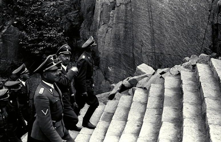 Вильгельм Биттрих и Генрих Гиммлер в концлагере Маутхаузен. 1941 г.
