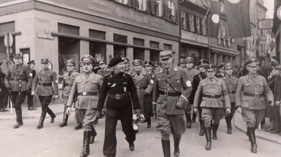 Брейт Герман на праздничных мероприятиях. Швайнфурт. 1939 г.