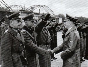 Йоханнес Бласковиц и Адольф Гитлер. 1939 г. 