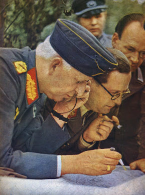 Брейт Герман и Эрих Манштейн. Восточный фронт. 1943 г. 