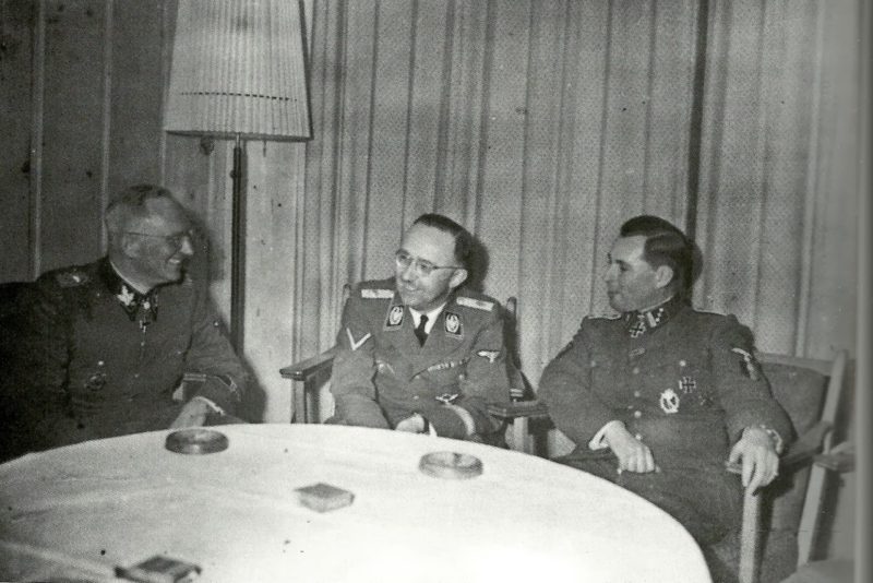 Герберт Гилле, Генрих Гиммлер и Леон Дегрель.1944 г.