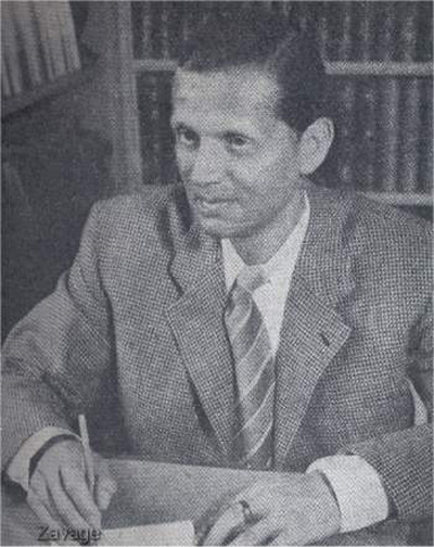 Вальтер Шелленберг в рабочем кабинете. 1940 г.