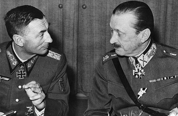 Эдуард Дитль и Карл Густав Маннергейм. 1942 г.