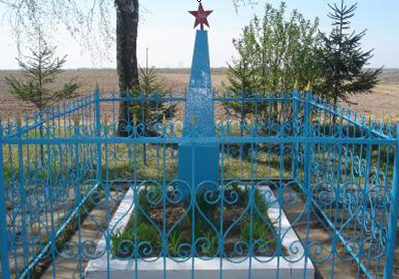 д. Бирюли Краснопольского р-на. Памятник, установленный на братской могиле, в которой похоронено 5 советских воинов, погибших в 1941 году. 