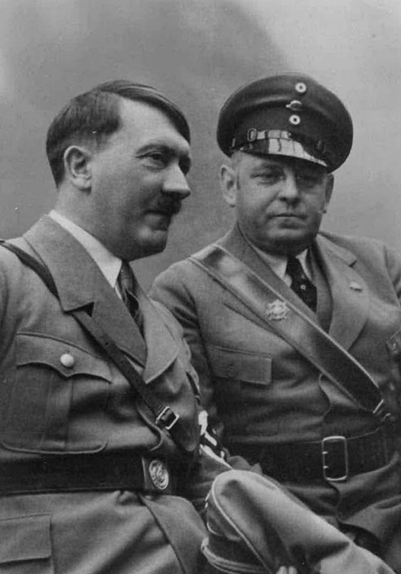 Франц Зельдте и Адольф Гитлер. 1942 г.