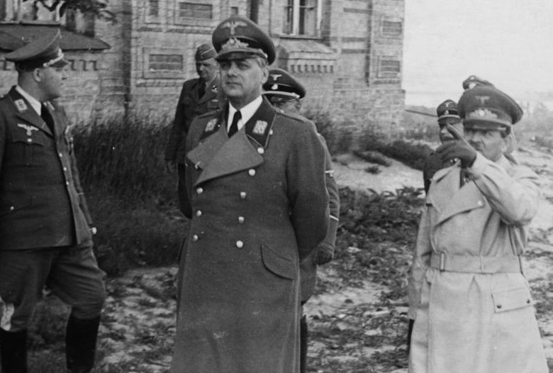 Эрнст Розенберг в Киеве. 1942 г.
