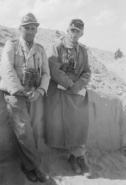 Фриц Байерлейн и генерал Вильгельм Риттер фон Тома. Эль-Аламейна. 1942 г.