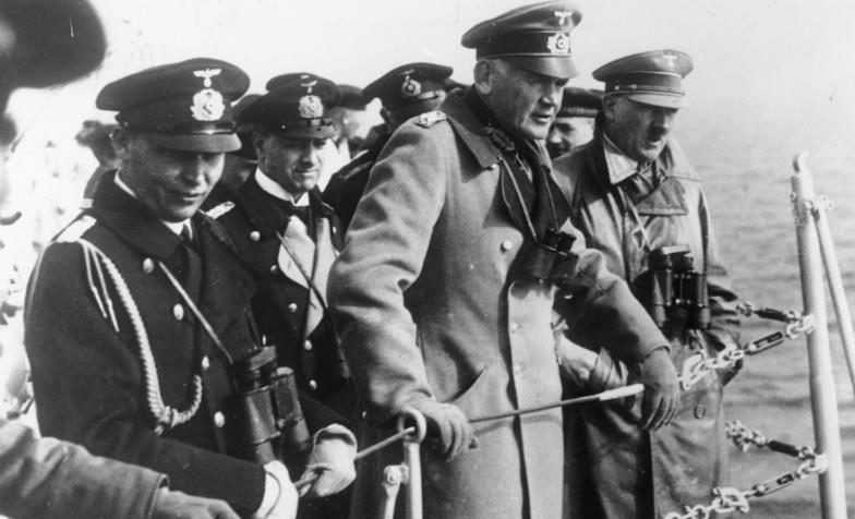 Вернер Бломберг, Эрих Редер и Адольф Гитлер. 1934 г.