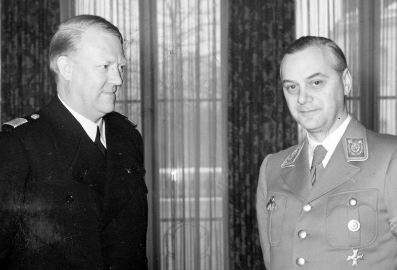 Эрнст Розенберг и Видкун Квислинг на встрече в Берлине. 1942 г.