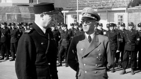 Эдуард Дитль и Йозеф Тербовен на параде. Осло. 1944 г.