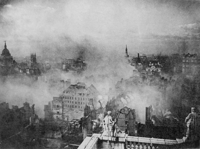 Вид с крыши собора Св. Павла. 29 декабря 1940 г.