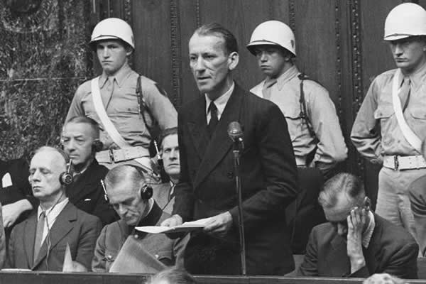 Эрнст Кальтербруннер на Нюрнберском процессе. 1946 г.