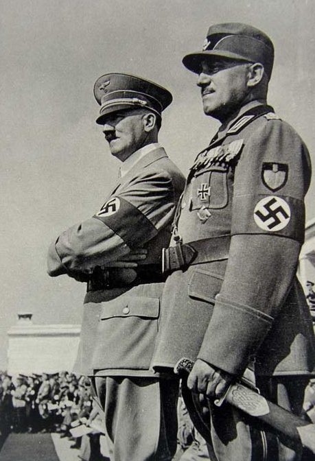 Константин Хирль и Адольф Гитлер. 1935 г.