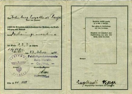 Водительское удостоверение вермахта. Фотография не требовалась, удостоверение было действительно при предъявлении солдатской книжки. 