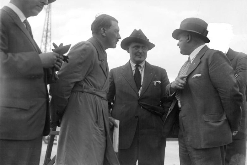 Эрнст Рём, Адольф Гитлер и Герман Геринг. 1932 г.