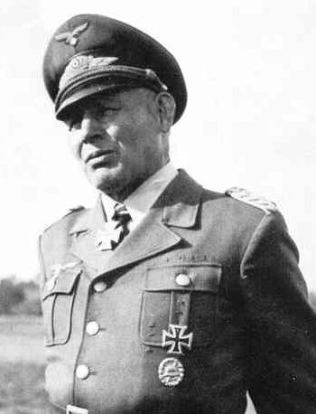 Бернхард Рамке. Генерал воздушно-десантных войск.