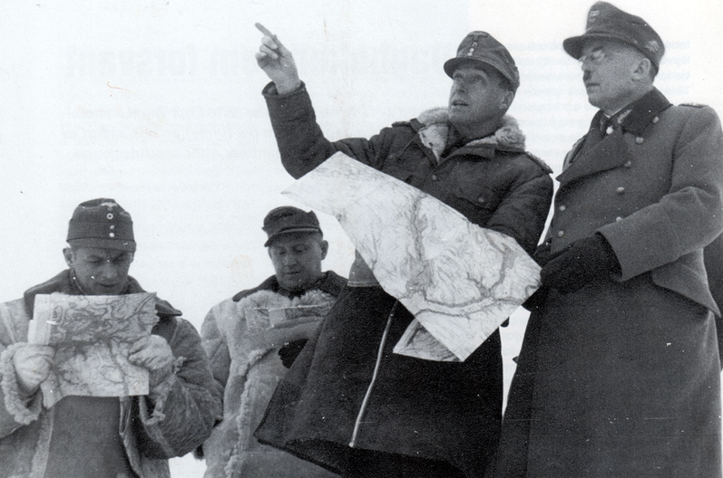 Лотар Рендулич с офицерами. Финляндия. 1944 г. 