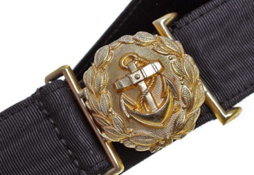 Ремень и золотистая пряжка офицера Кригсмарине, диаметром 40 мм с подвесом для кортика.