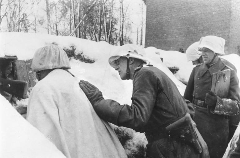 Георг Линдеман на передовой под Ленинградом. 1942 г. 