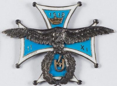 Аверс и реверс офицерского полкового знака 4-го уланского полка.