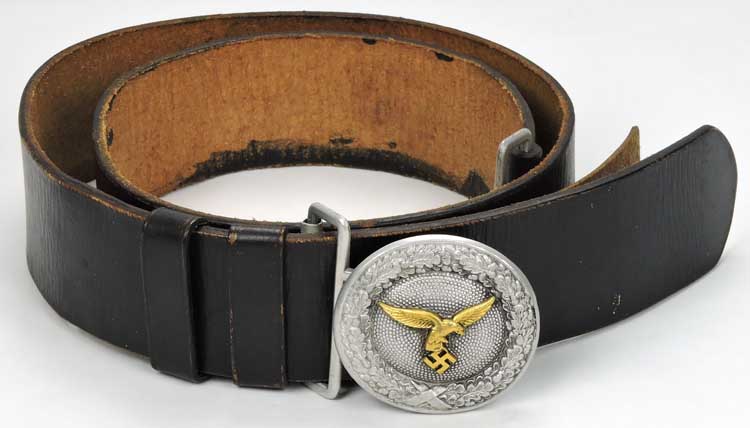 Кожаный ремень с пряжкой офицера Luftwaffe.