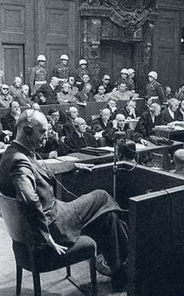 Эрвин Лахузен на Нюрнбергском процессе. 1946 г.