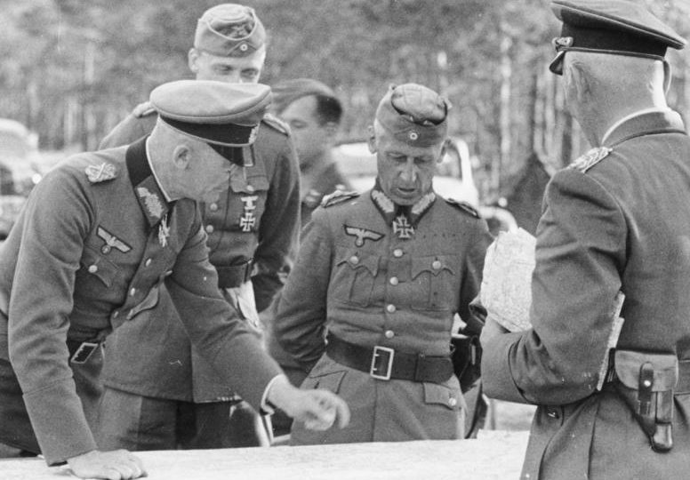 Вольфрам Рихтгофен, Федор фон Бок и Герман Гот. 1941 г. 