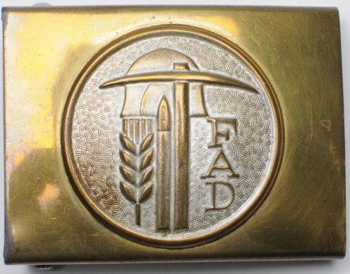 Пряжки рядового состава региональных служб RAD, FAD, NSAD образца 1933-1935 годов.