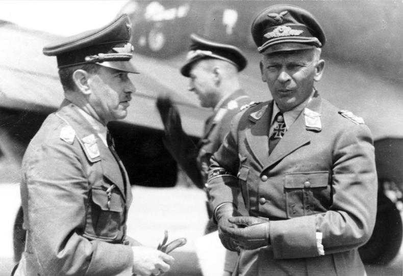 Вольфрам Рихтгофен и Александер Лор. 1942 г.