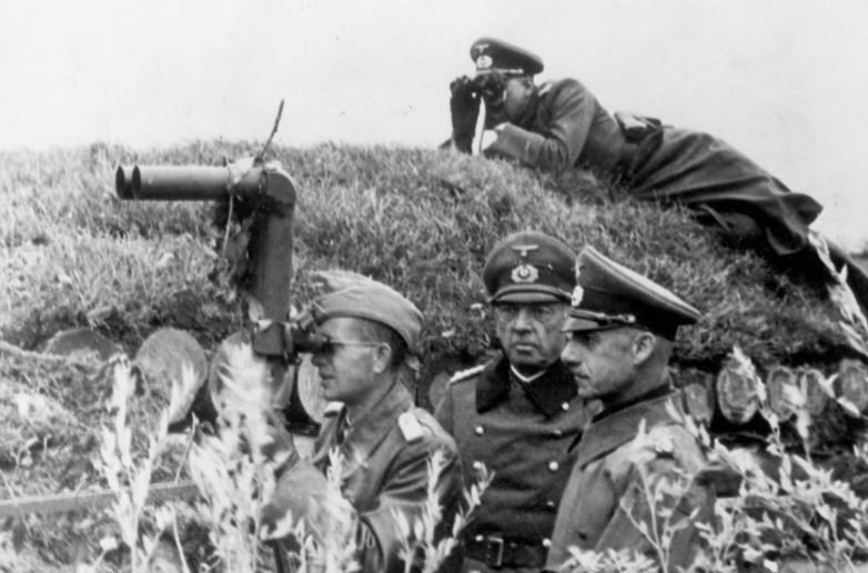 Вильгельм Лееб и Георг Кюхлер на Восточном фронте. 1941 г.