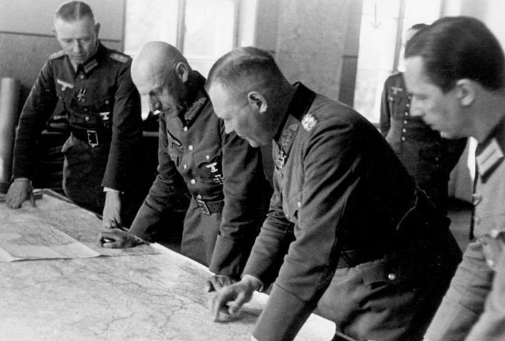 Вильгельм Лееб и Эрих Гёпнер. Восточный фронт. 1941 г.