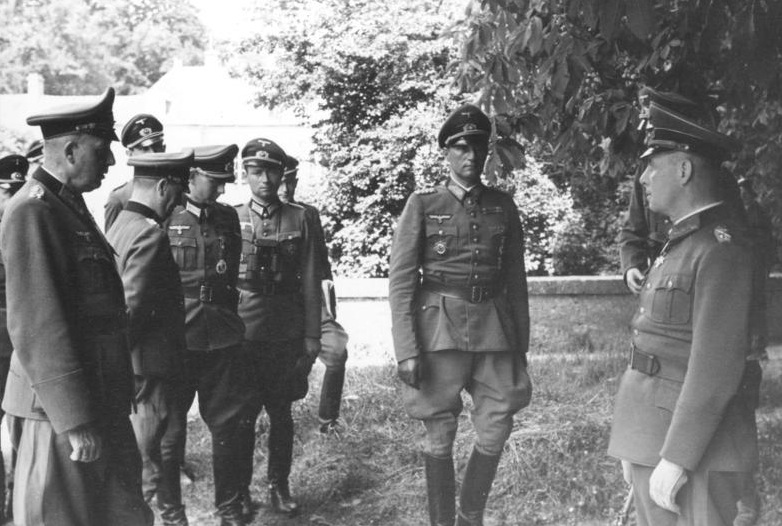 Фридрих Дольман, Эдгар Фойхтингер и Эрвин Роммель. Северная Франция. 1944 г.