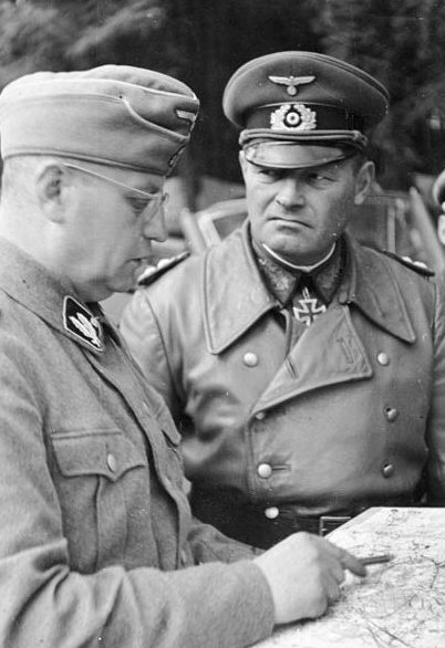 Вальтер Крюгер и Эрих Хоепнер на Восточном фронте. 1941 г.