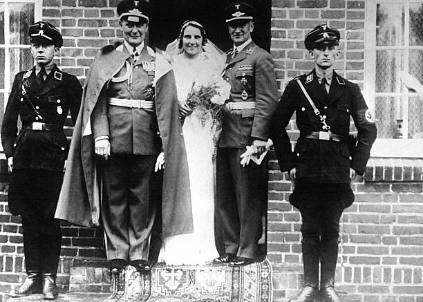 Бруно Лёрцер с невестой и Герман Геринг. Гамбург. 1933 г.