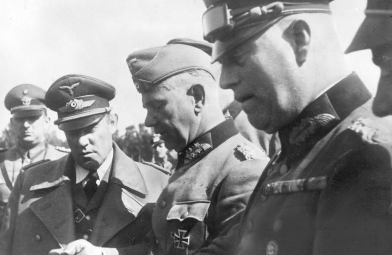 Вальтер Рейхенау, Вильгельм Кейтель, Карл Боденшатц и Курт Далюге. 1939 г.