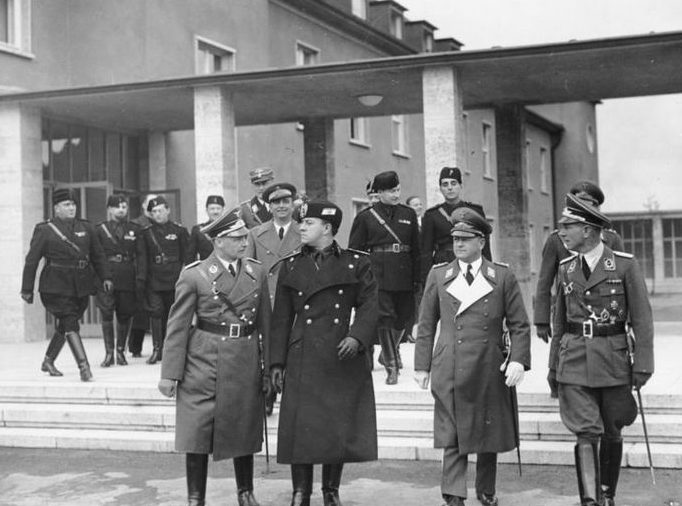 Эрхард Мильх, Альфред Йодль и Галеаццо Чиано. Берлин. 1936 г.