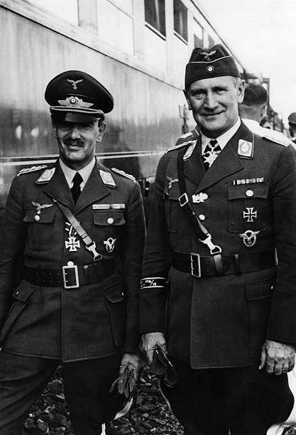 Бруно Лёрцер и Александер Лёр. 1939 г.