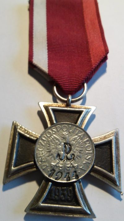 Аверс креста Варшавского восстания.