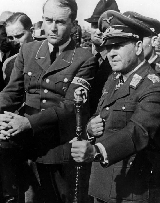 Эрхард Мильх и Альберт Шпеер. 1944 г. 