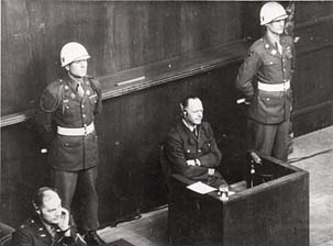 Эрхард Мильх на Нюрнбергском процессе. 1945 г.