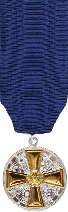 Серебряная медаль с золотым крестом ордена Белой розы Финляндии.