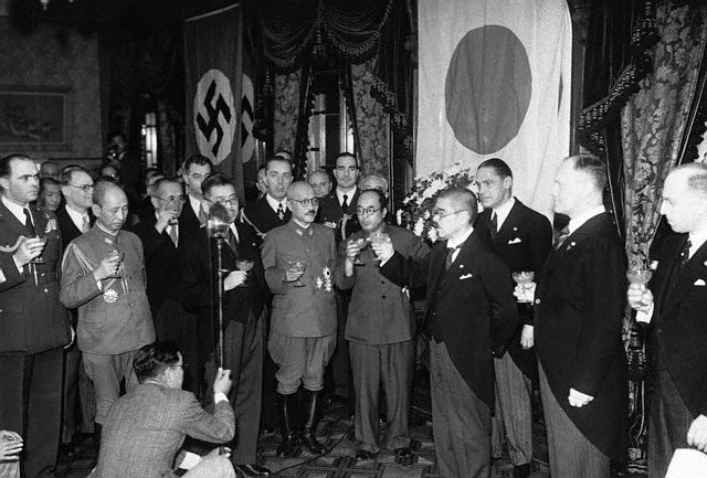 Торжества в честь подписания Тройственного пакта. Декабрь 1940 г. 