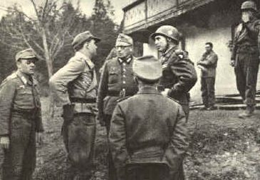 Теодор Тольсдорф во время капитуляции. Австрия. 1945 г.