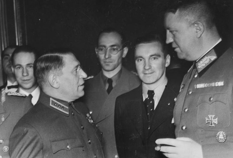 Фридрих Фром и Максим Пуркаев. 1939 г.
