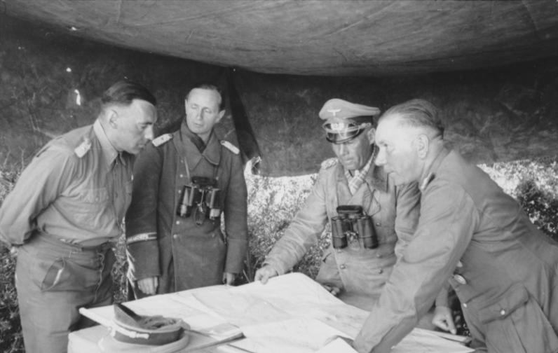 Эрвин Роммель, Вальтер Неринг и Фриц Баерляйн. Тобрук. 1942 г.