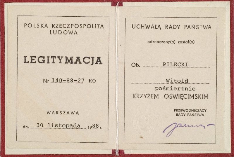 Удостоверение о награждении Крестом Узников фашистских лагерей.