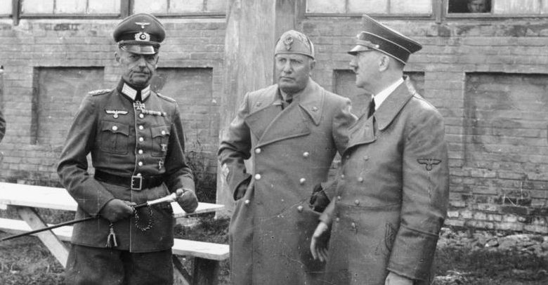 Герд фон Рунштедт, Адольф Гитлер и Бенито Муссолини. 1941 г.