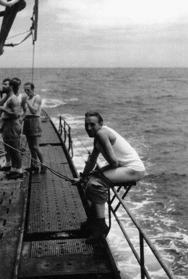 «Туалет» на верхней палубе подлодки «U-68». 1942 г.