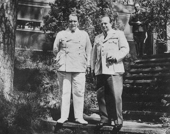 Эрнст Удет и Герман Геринг. 1941 г. 