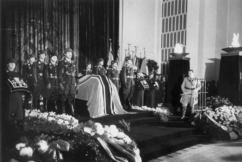 Похороны Эрнста Удета. 1941 г.